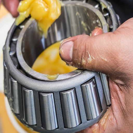 grease vs lubricant