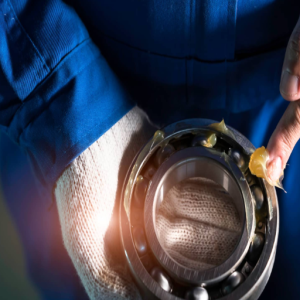 Oil vs Grease: Understanding the Differences in Lubrication