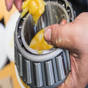 Understanding Lubricating Oil: Its Importance, Types, and Applications